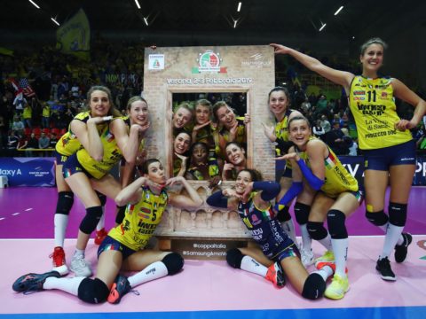 L’IMOCO TRIONFA IN CAMPO E SUGLI SPALTI! PIEGATA SCANDICCI (3-0), DOMANI LA “CLASSICA” FINALE CON NOVARA!