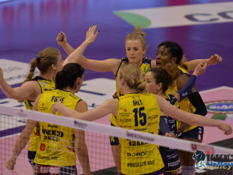 IMOCO VOLLEY ALLA QUARTA FINALE SCUDETTO PER LA PRIMA VOLTA NELLA STORIA PANTERE IN FINALE IN TUTTE LE COMPETIZIONI!