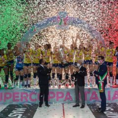 INFINITA IMOCO! BATTE L’UNET 3-0 TRIONFA IN SUPERCOPPA, 10° TROFEO DELLA STORIA PER LE PANTERE GIALLOBLU’! LA DEDICA ALL’INDIMENTICABILE PAOLONE