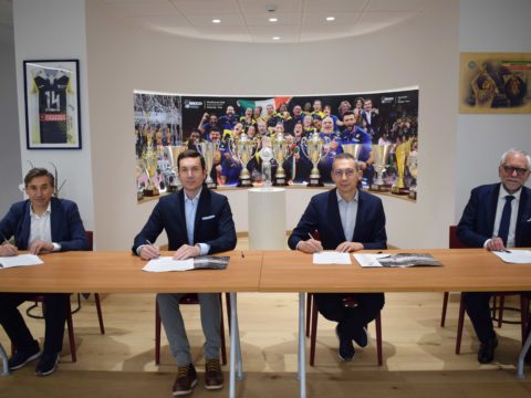 Joma e Imoco Volley ancora insieme! Joma e Imoco Volley rinnovo della partnership per ulteriori tre stagioni.