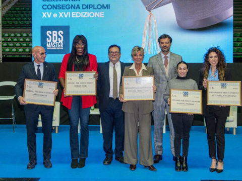 A MIRIAM SYLLA IL DIPLOMA PER MERITI SPORTIVI DEL MASTER SBS CON ARRIGO SACCHI, VANESSA FERRARI, ANTONELLA PALMISANO ED EVELINA CHRISTILLIN