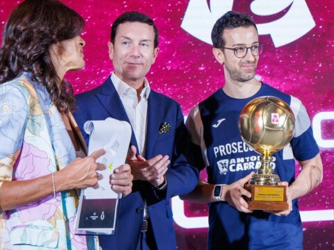 DANIELE SANTARELLI PREMIATO COME MIGLIOR COACH 22/23!