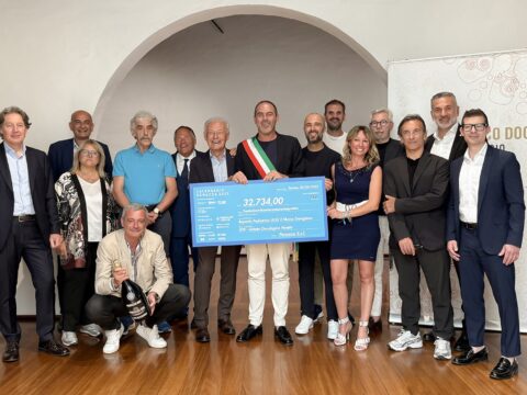 CALENDARIO PERAZZA 2025: OLTRE 32 MILA EURO DONATI A IOV E PEDIATRIA DELL’OSPEDALE DI TREVISO