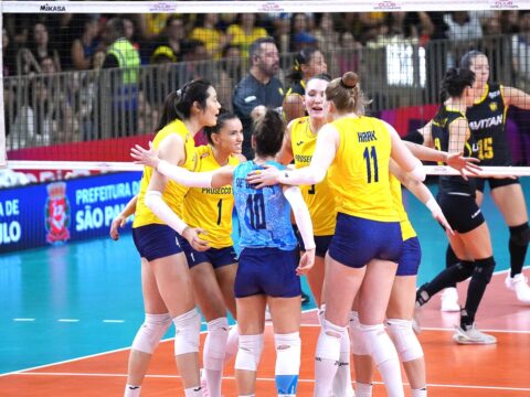 PROSECCO DOC A RITMO DI SAMBA! 3-0 AL PRAIA E 3 SU 3 NEL GIRONE! SABATO LA SEMIFINALE MONDIALE