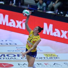 LE PANTERE FANNO LA SPESA CON SUPERMERCATI MAXì