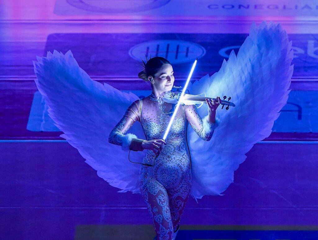 DOMANI IL MATCH DI NATALE AL PALAVERDE (20.30) VS SAN GIOVANNI IN MARIGNANO – SPETTACOLO CON EUDORA VIOLINIST