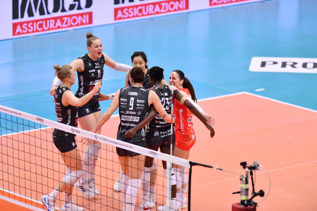 PANTERE DI SLANCIO, SOLO VITTORIE IN CHAMPIONS LEAGUE! 3-0 VS LKS LODZ