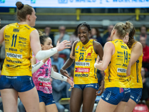 PANTERE ABBAGLIANTI A BUSTO ARSIZIO! SERIE CHIUSA CONTRO L’UYBA IN G2 (3-0), SFIDA CONTRO NOVARA IN SEMIFINALE