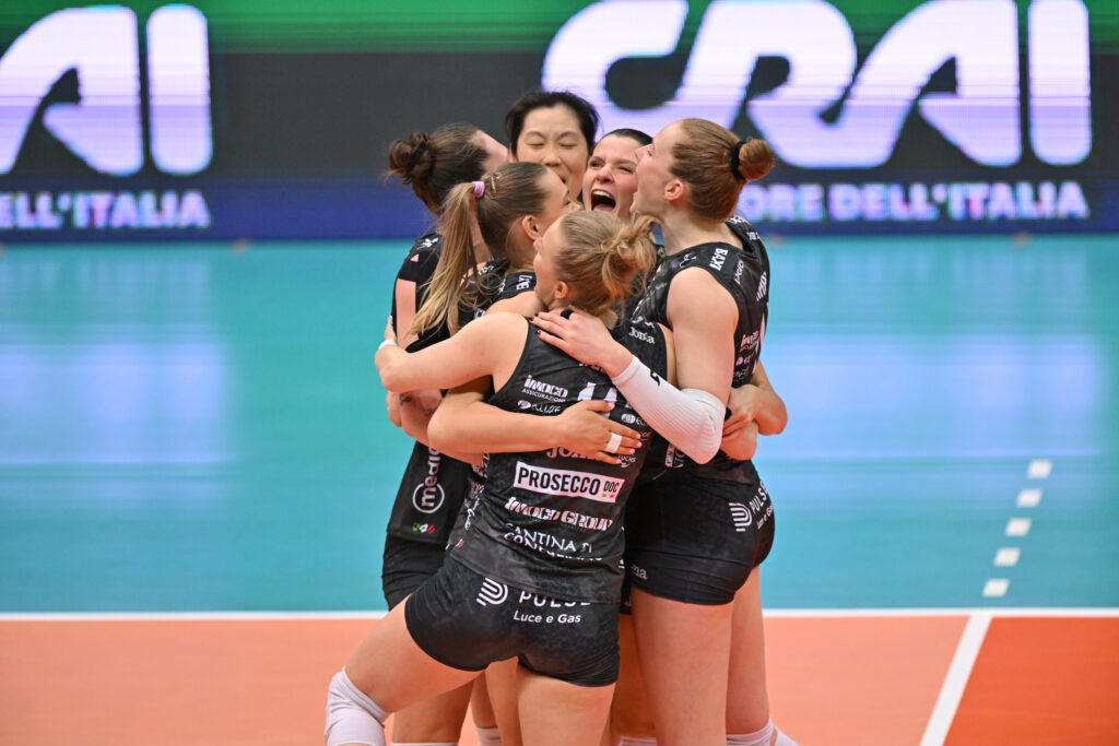 ISTANBUL, ARRIVIAMO! PANTERE ANCORA ALLE F4 DI CHAMPIONS, LO ZEREN VINCE AL PALAVERDE (2-3)