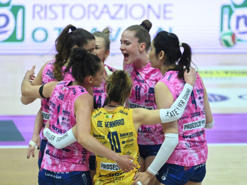 GARA 1 È UN ROMANZO, LA PROSECCO DOC CI CREDE, RIMONTA E VINCE! 3-2 VS MILANO NEL PALAVERDE TUTTO ESAURITO