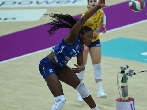 MERIT ADIGWE, LA NUOVA STELLA RESTA A CONEGLIANO! DALLE GIOVANILI GIALLOBLU’ ALLA NAZIONALE, IL “MEME” DELLE PANTERE: “VOGLIO CONTINUARE A CRESCERE E VINCERE CON QUESTA MAGLIA!”